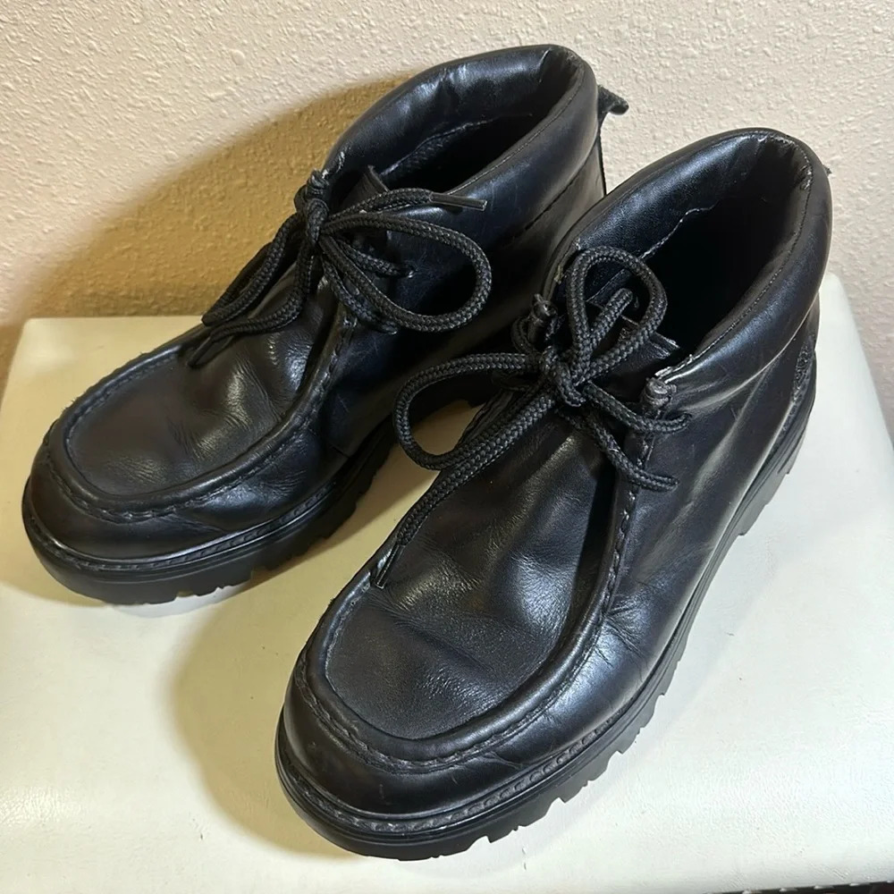 Timberland Chukka boots size 10M